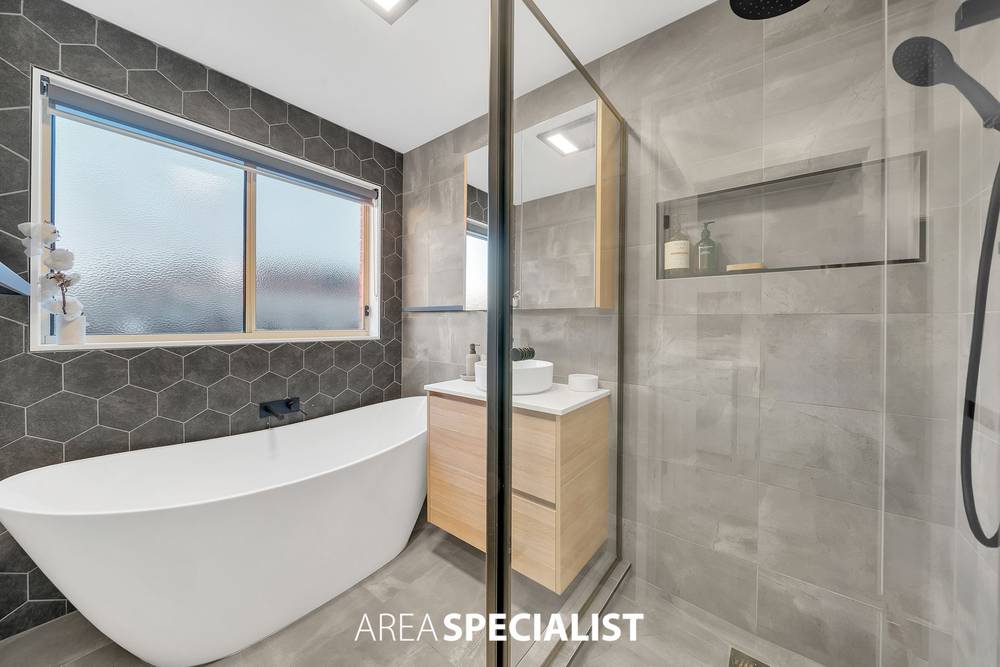 8 Jasa Crescent, Cranbourne West, VIC 3977