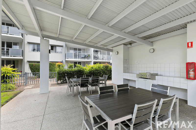 64/68 pulgul Street, Urangan, QLD 4655