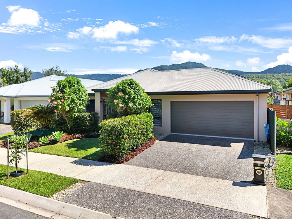 19 Redcap Bend, TRINITY PARK, QLD 4879