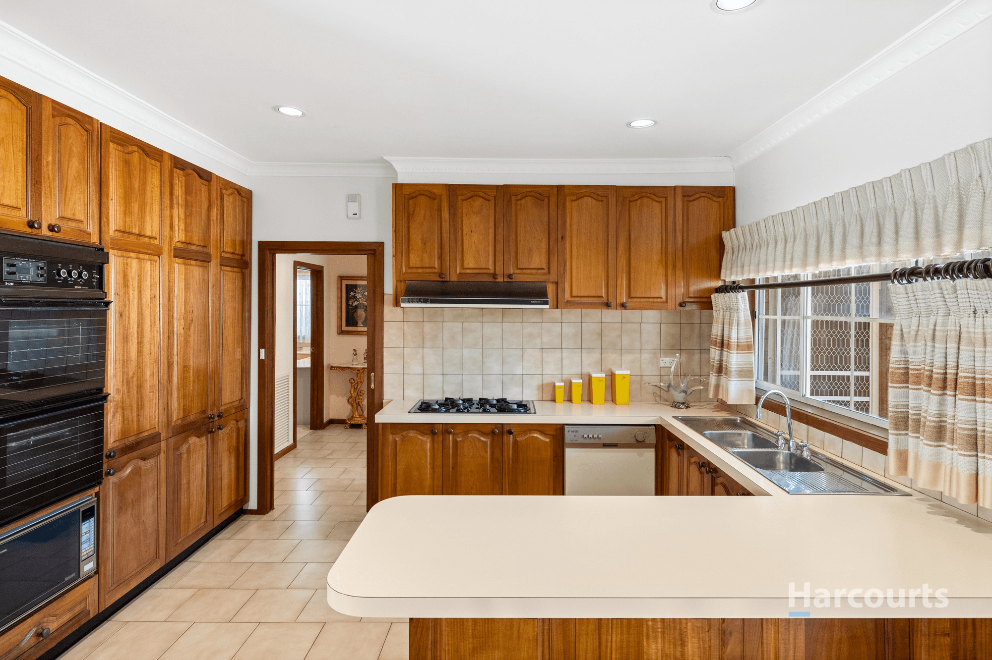 11 Tintaldra Drive, Taylors Lakes, VIC 3038