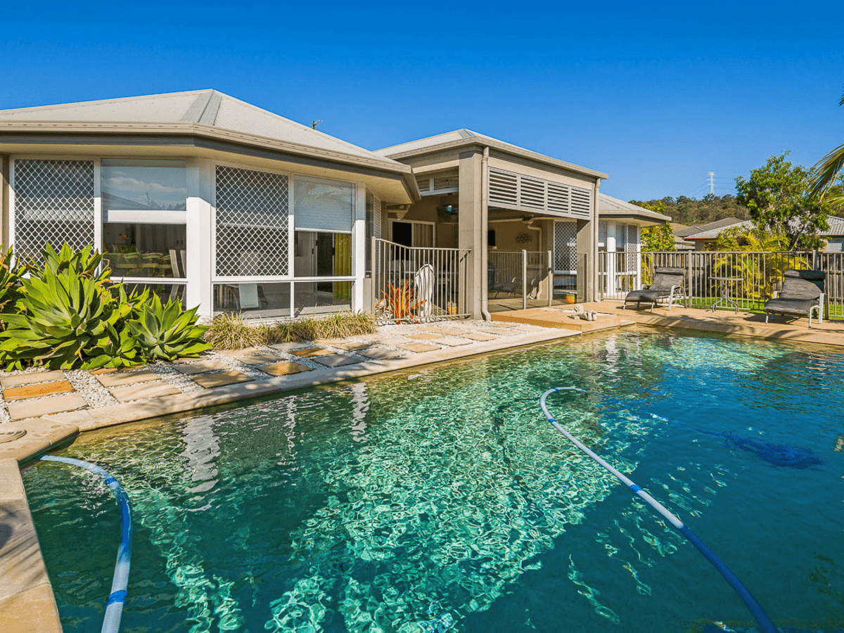 42 Faraday Crescent, Pacific Pines, QLD 4211