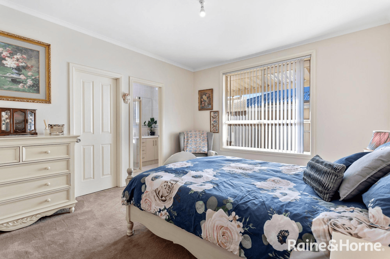 104 Penneys Hill Road, HACKHAM, SA 5163