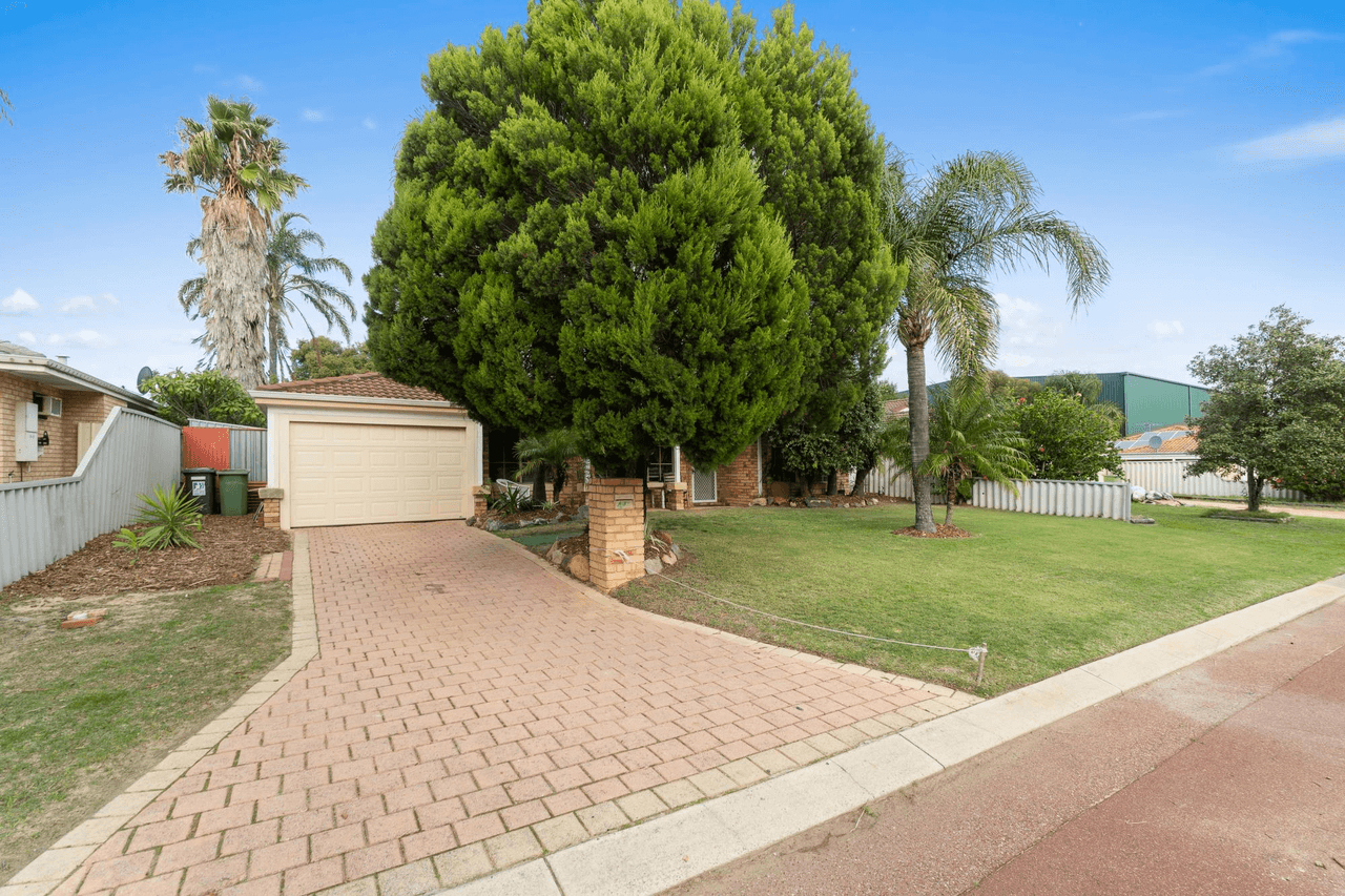 15 Cranberry Way, KENWICK, WA 6107