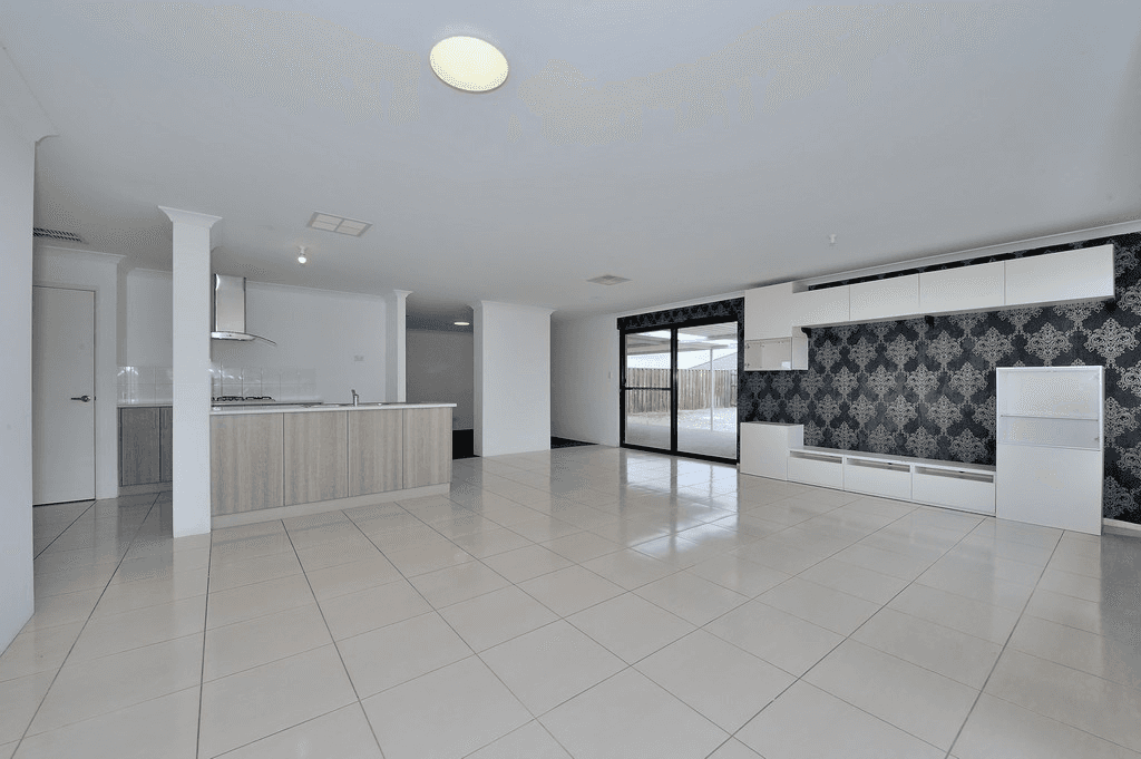 4 Newland Road, ELLENBROOK, WA 6069