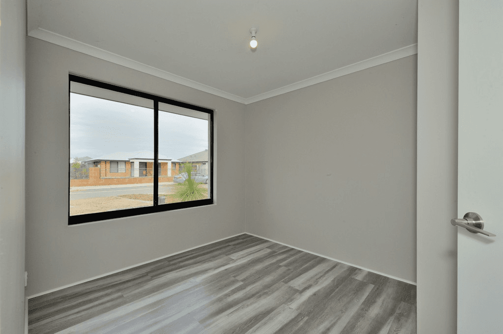 4 Newland Road, ELLENBROOK, WA 6069