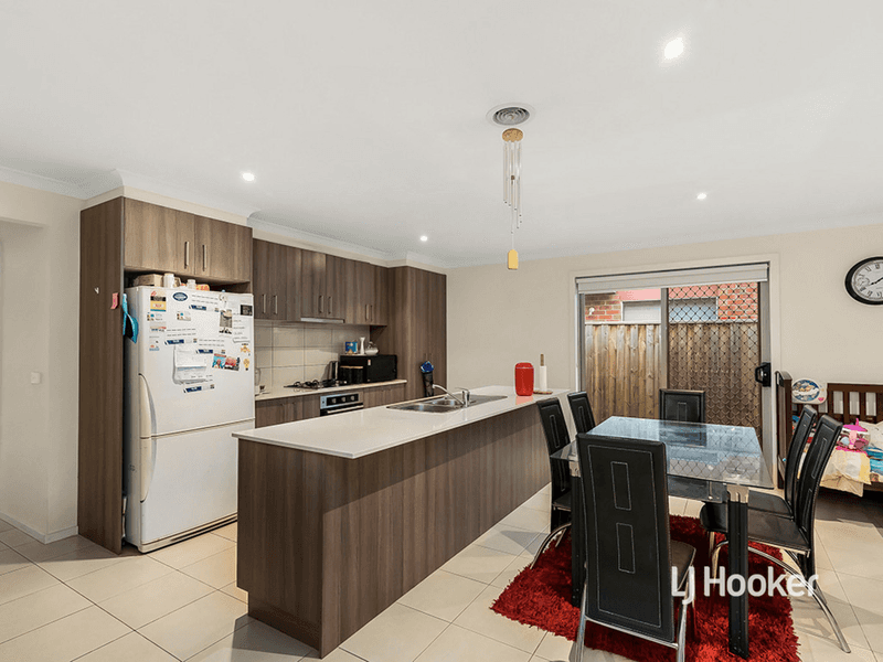 94 Eaststone Avenue, WOLLERT, VIC 3750