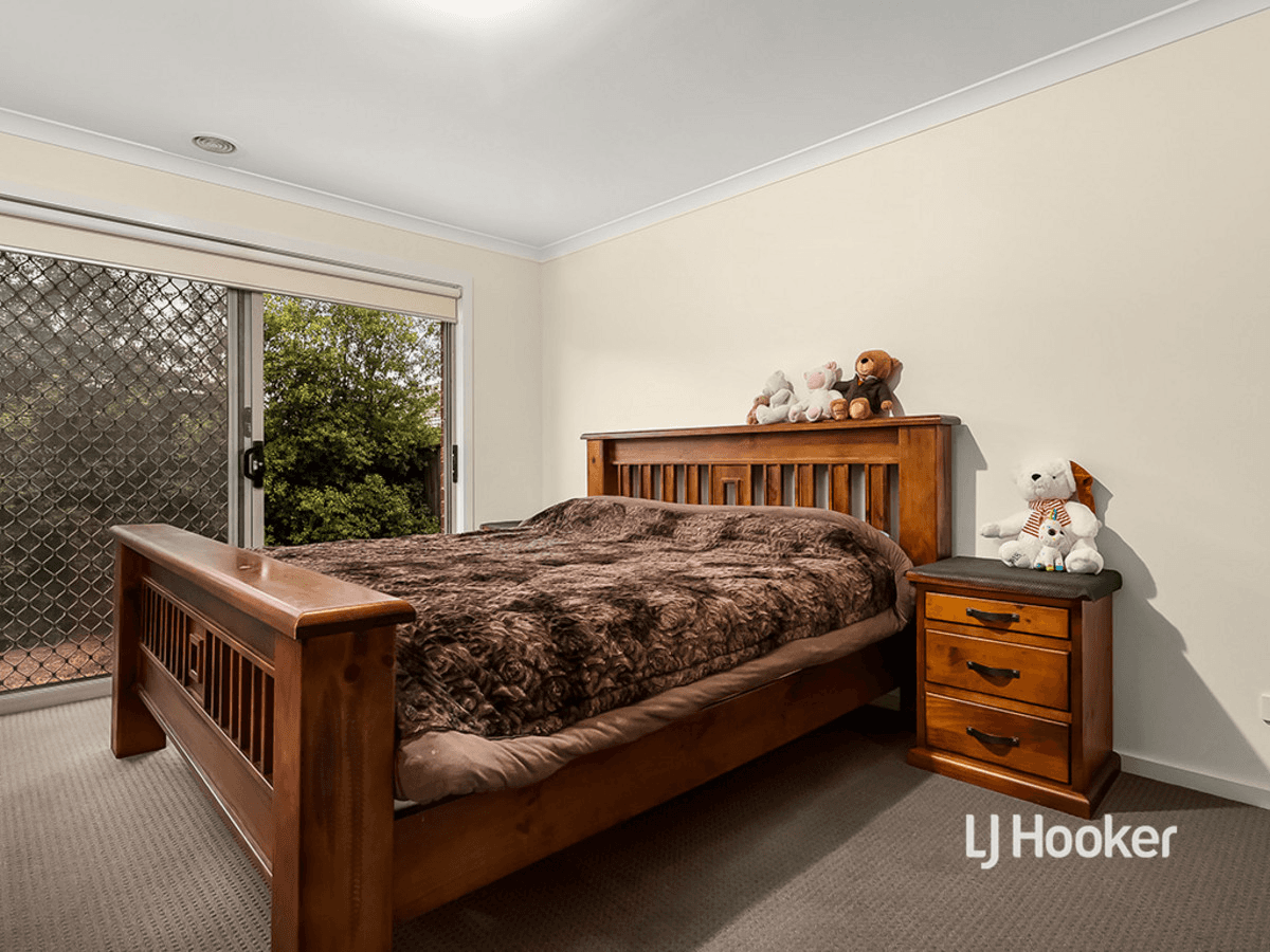 94 Eaststone Avenue, WOLLERT, VIC 3750