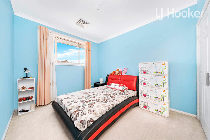 19 Watling Avenue, WEST HOXTON, NSW 2171