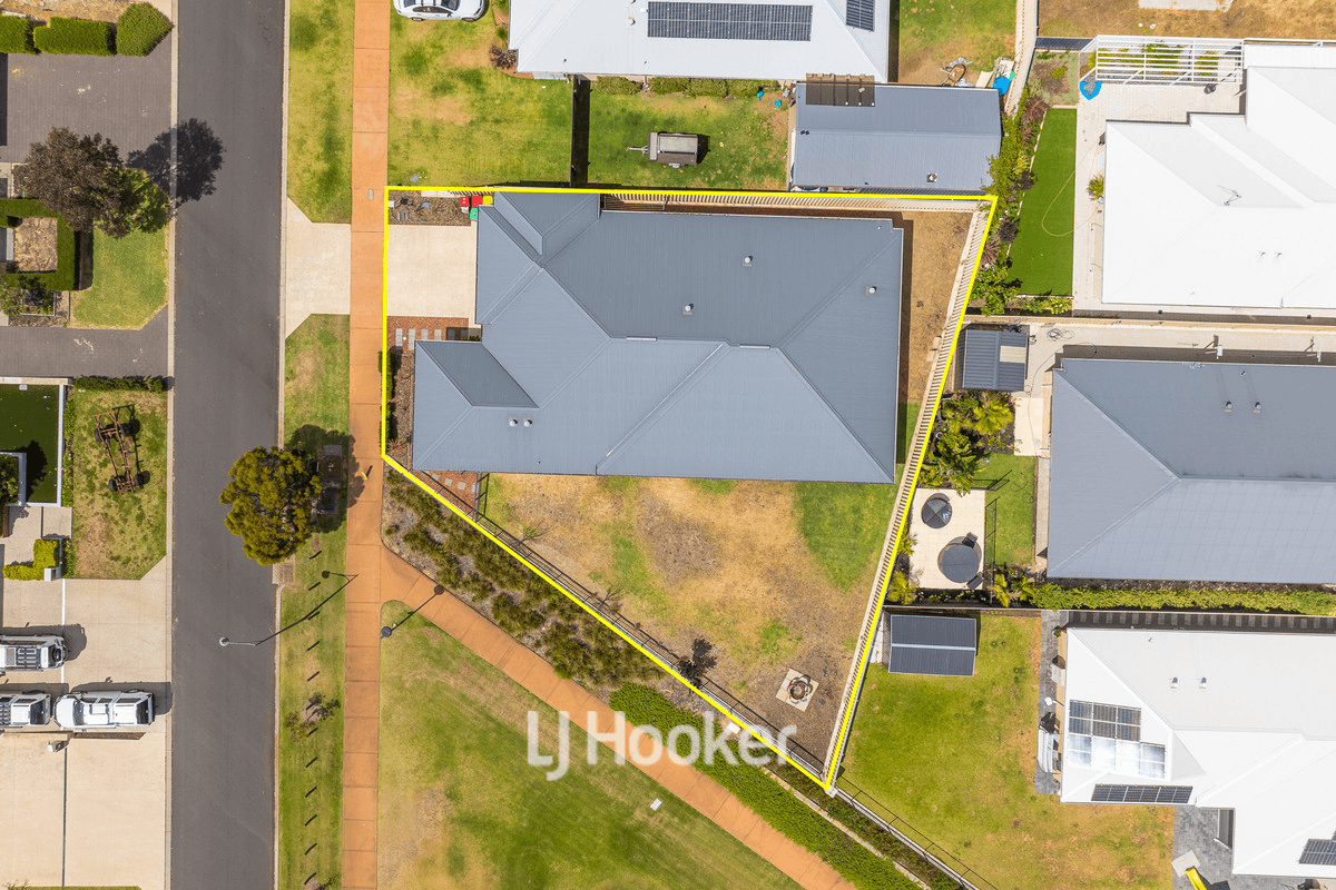 76 Hazelgrove Crecent, Millbridge, WA 6232