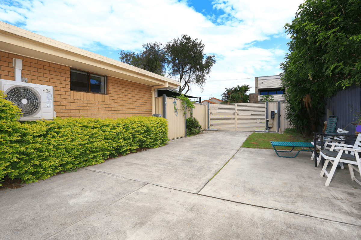 2/23 Victor Avenue, PARADISE POINT, QLD 4216