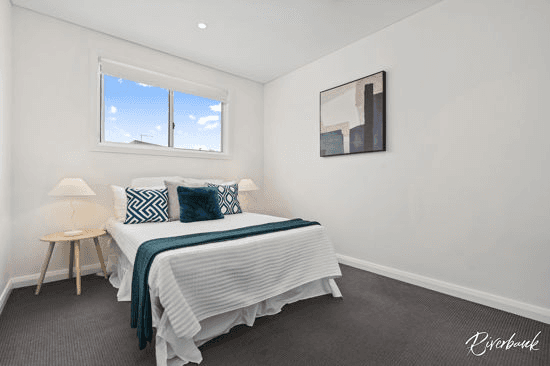 51 Deerubbin Drive, GLENMORE PARK, NSW 2745