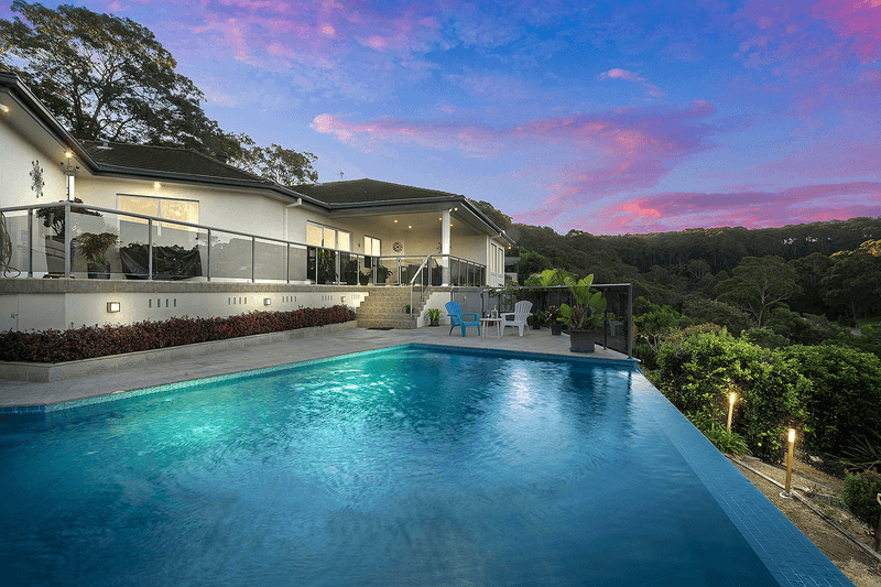 10 Castle Drive, Floraville, NSW 2280