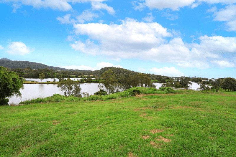 82 Graywillow Boulevard, OXENFORD, QLD 4210