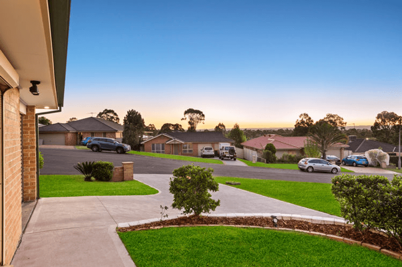 9 Rae Place, CURRANS HILL, NSW 2567