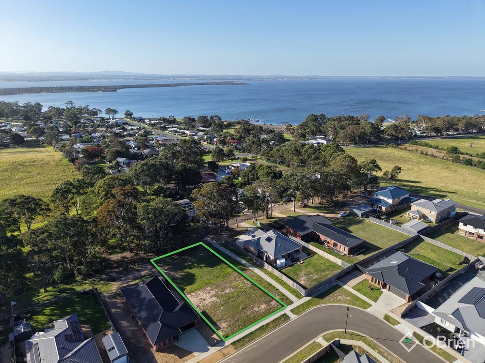 39 Houghton Crescent, Eagle Point, VIC 3878