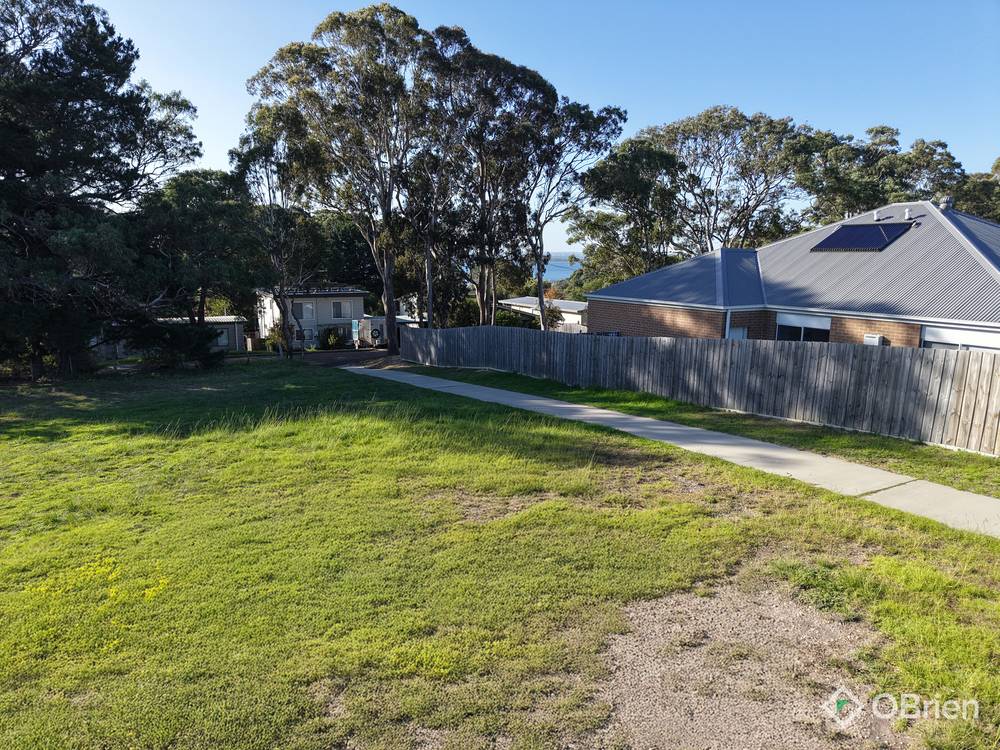 39 Houghton Crescent, Eagle Point, VIC 3878