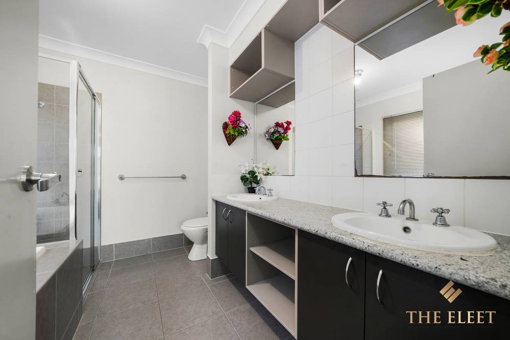 16 CRAIG CLOSE, TRUGANINA, VIC 3029