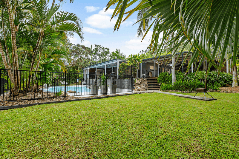 8 Woodlands Court, MOOLOOLAH VALLEY, QLD 4553