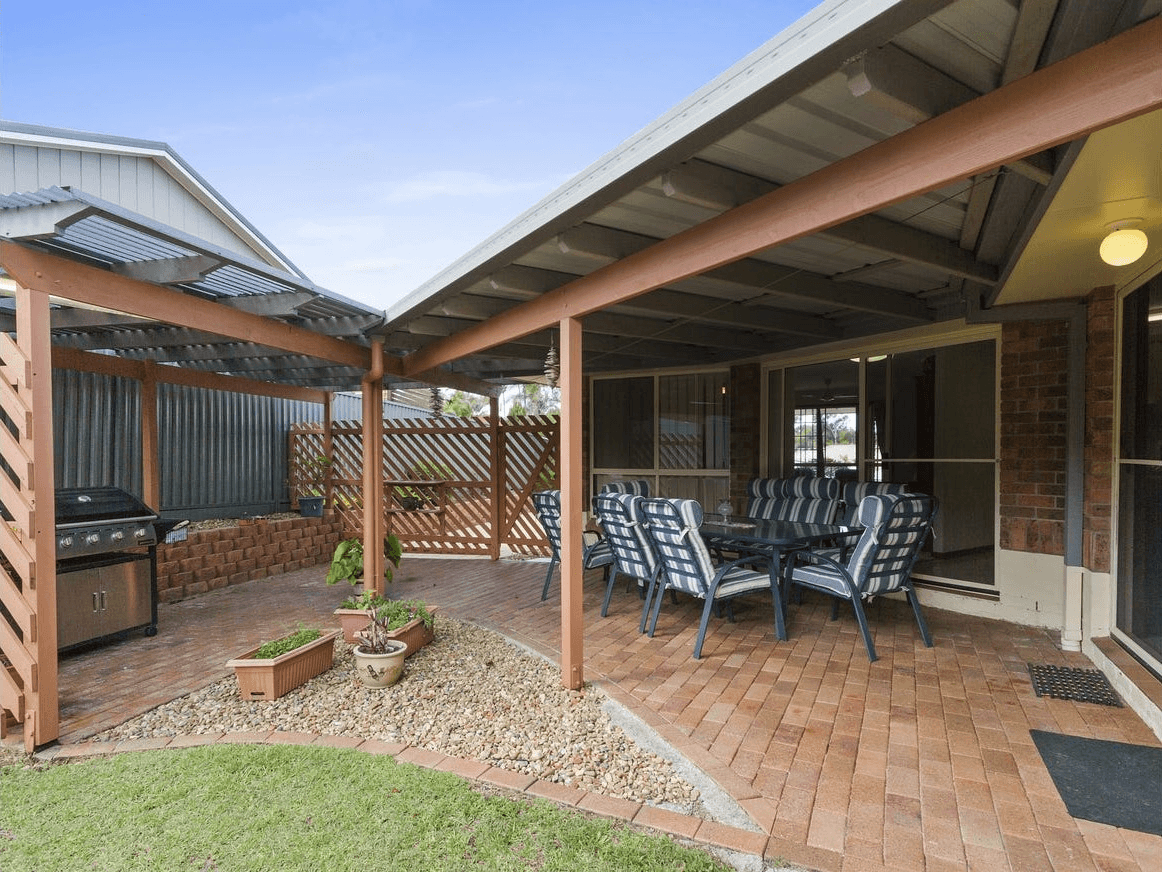 116 Mildura Drive, HELENSVALE, QLD 4212