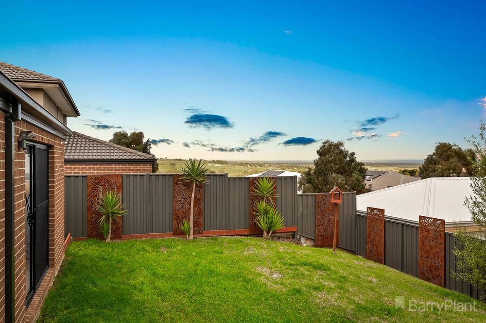 15 Tahoe Circuit, Pakenham, VIC 3810