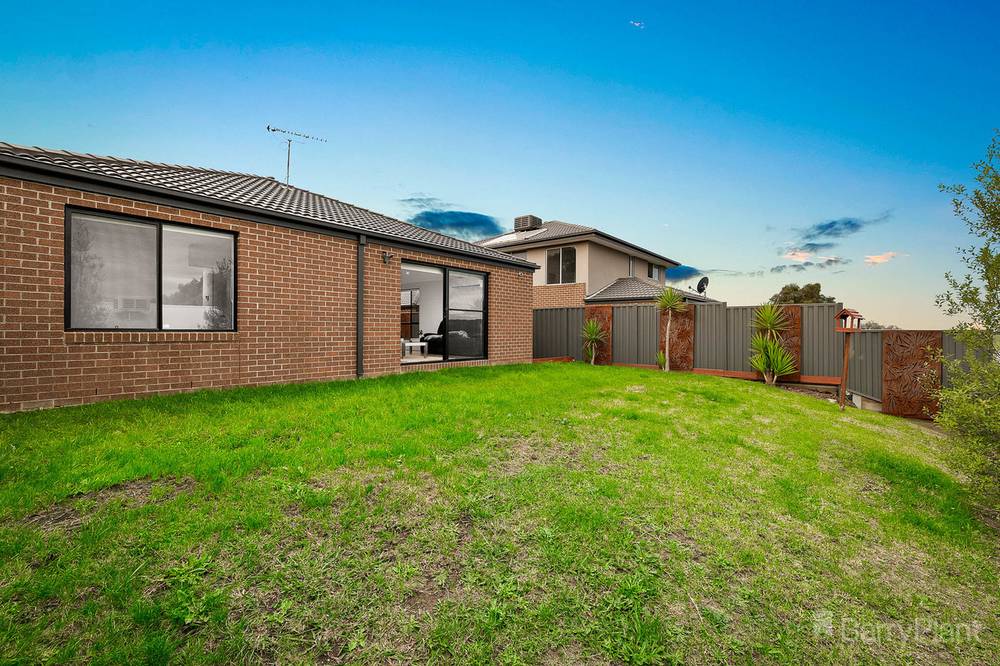 15 Tahoe Circuit, Pakenham, VIC 3810