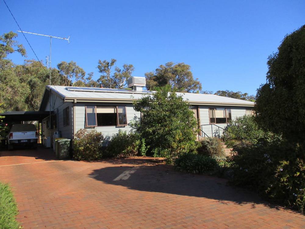 27 Arthur Street, DARKAN, WA 6392