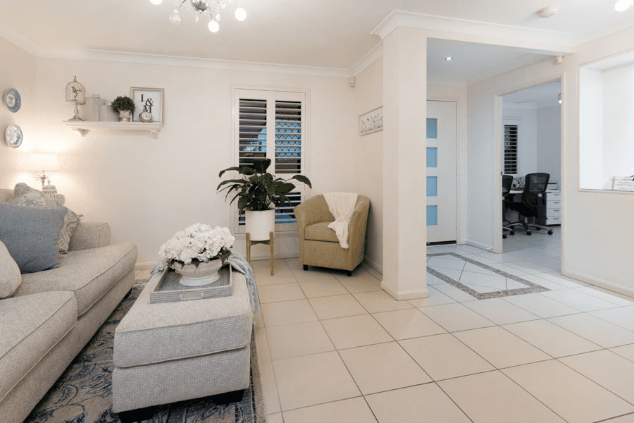 10  Demby Crescent, WAKERLEY, QLD 4154