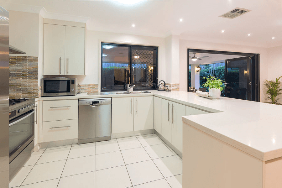 10  Demby Crescent, WAKERLEY, QLD 4154