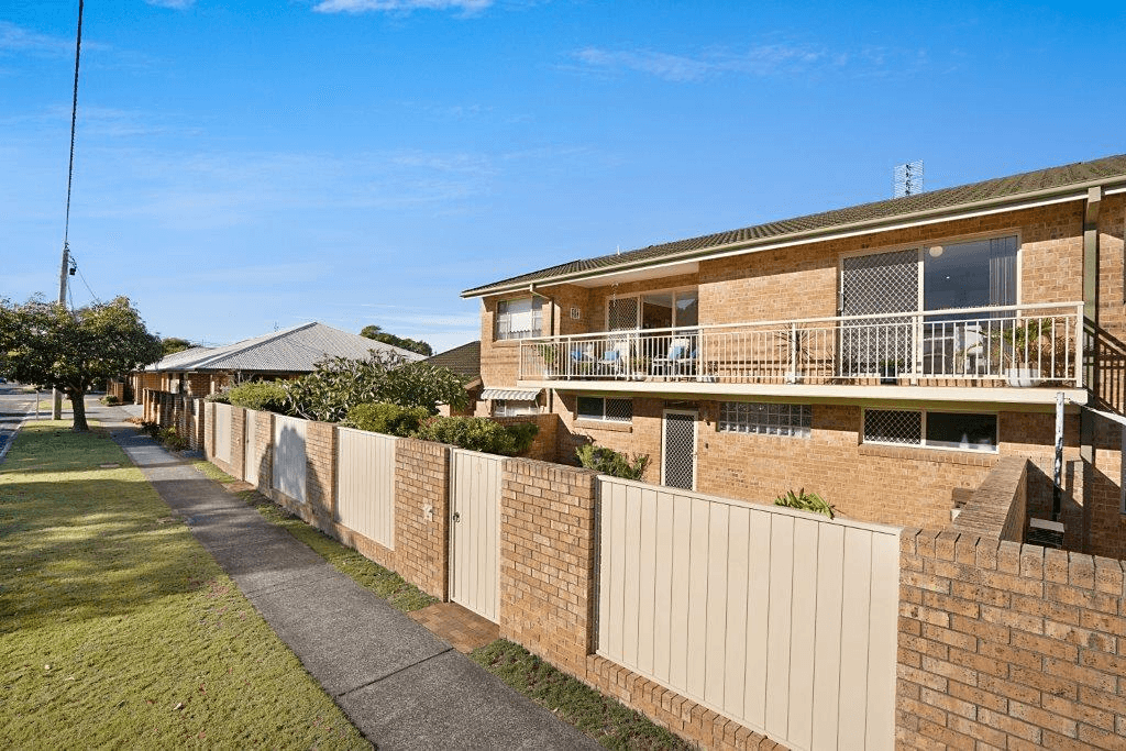 2/12 Farnell Road, WOY WOY, NSW 2256