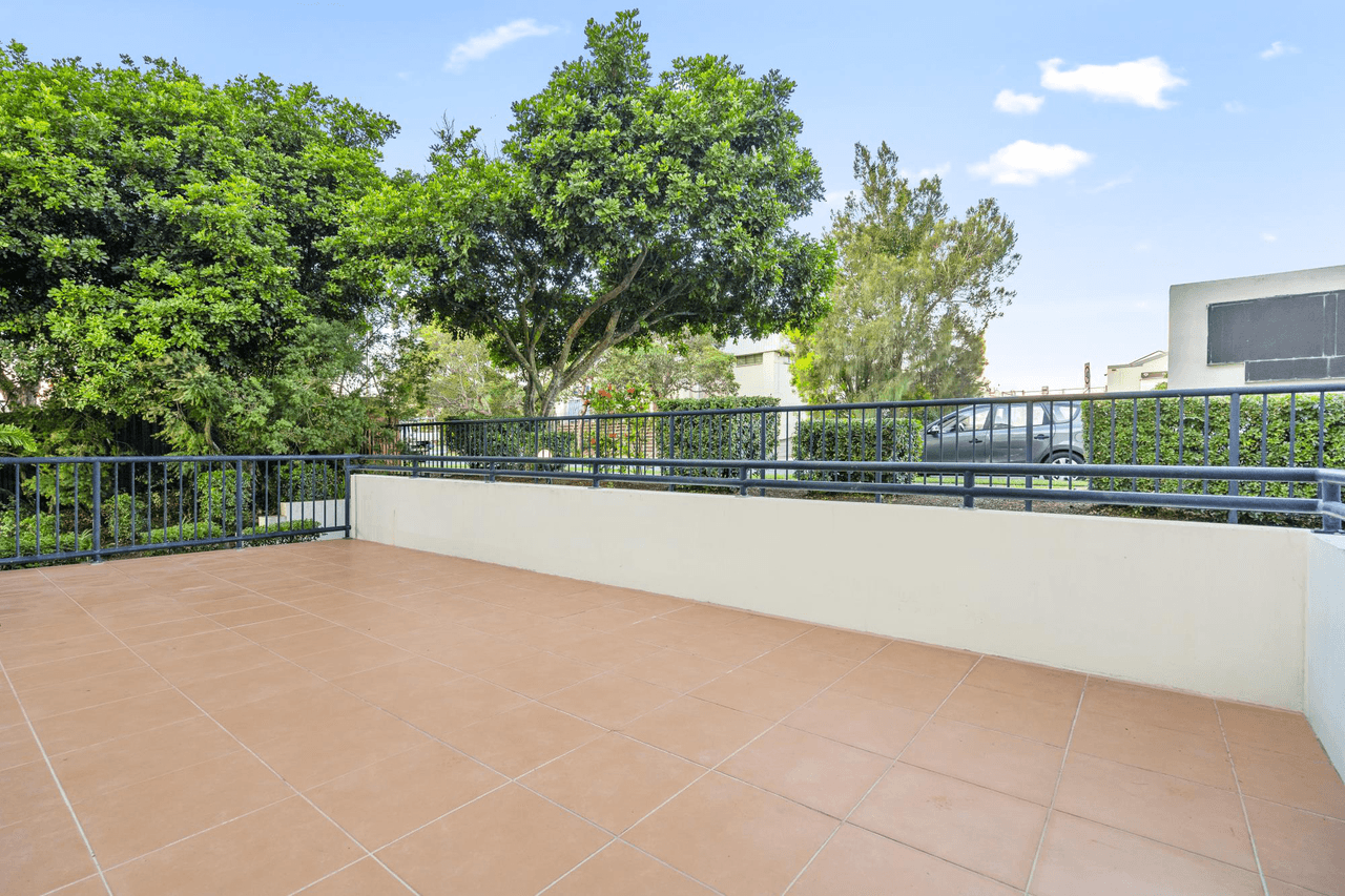 2/25-27 Commerce Drive, ROBINA, QLD 4226