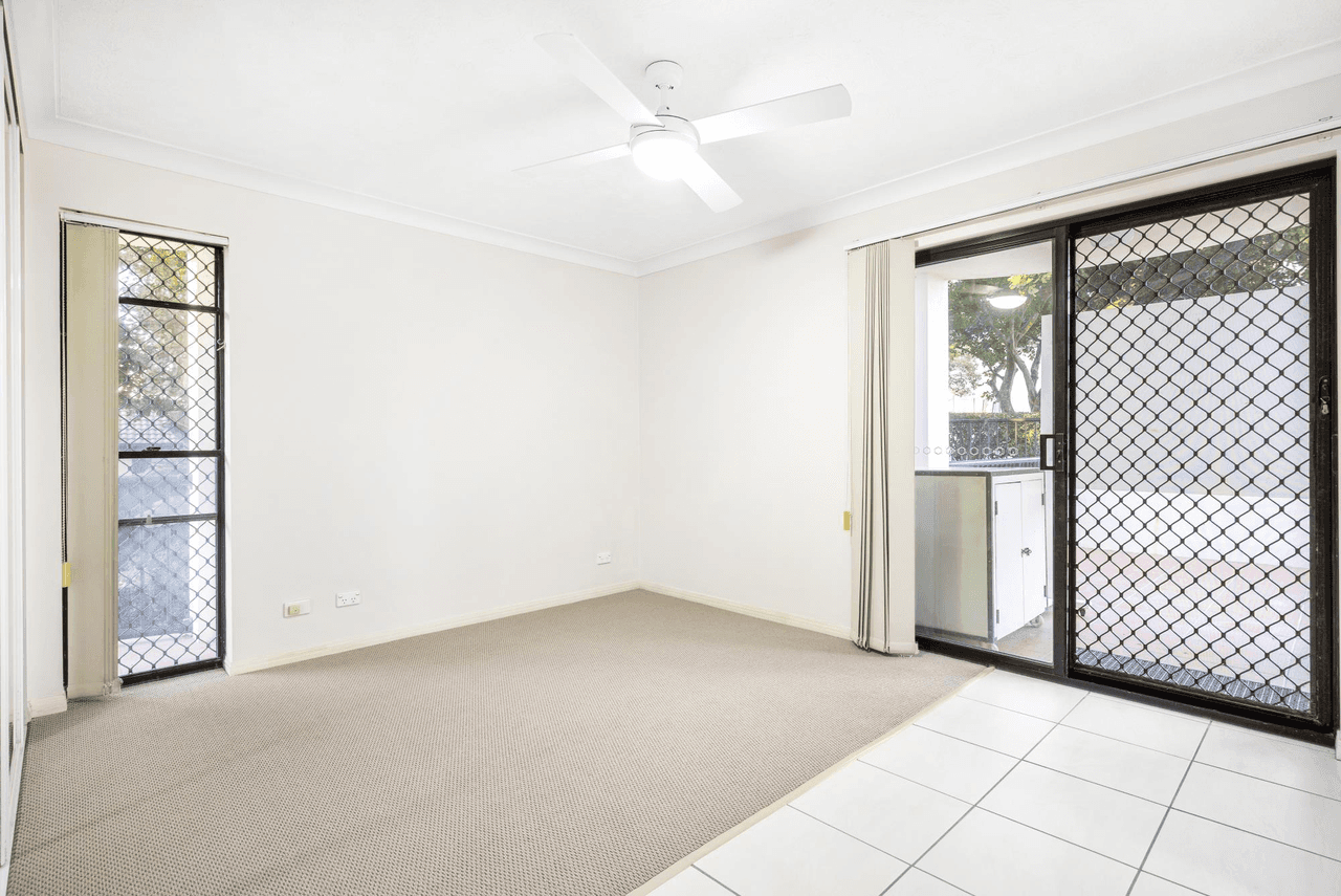 2/25-27 Commerce Drive, ROBINA, QLD 4226