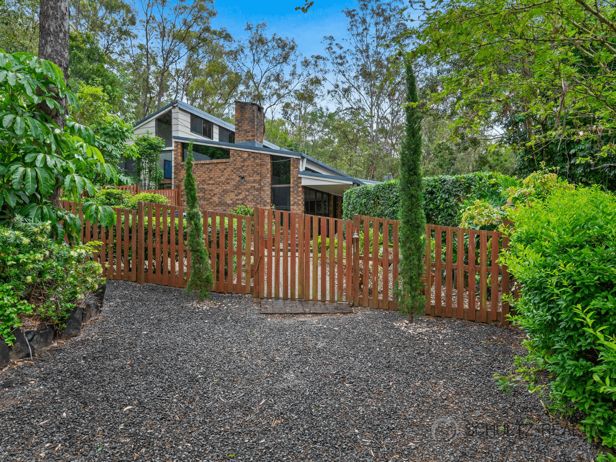 4 Kim Anne Court, BAHRS SCRUB, QLD 4207