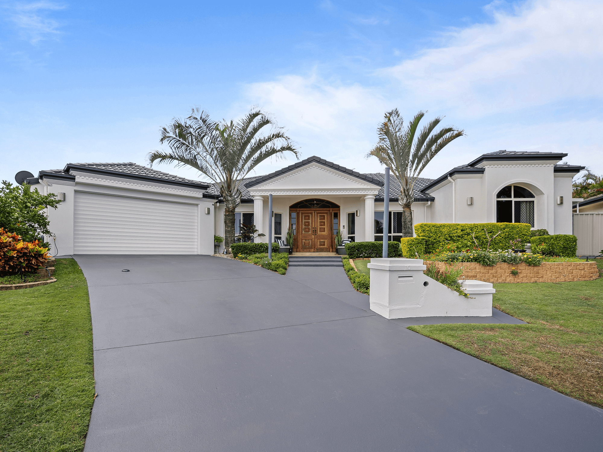 10 Genoa Place, Banksia Beach, QLD 4507