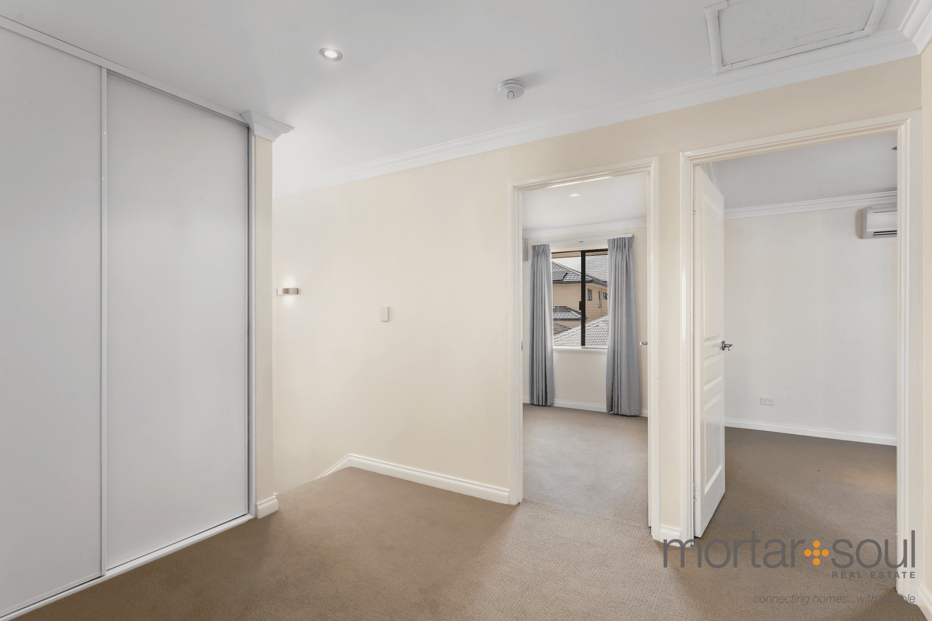 Unit 4/330 Scarborough Beach Rd, Innaloo, WA 6018