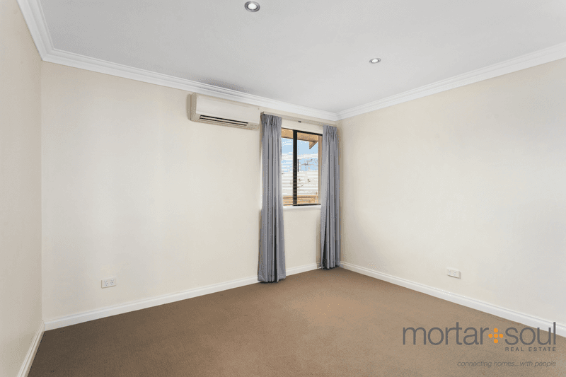 Unit 4/330 Scarborough Beach Rd, Innaloo, WA 6018