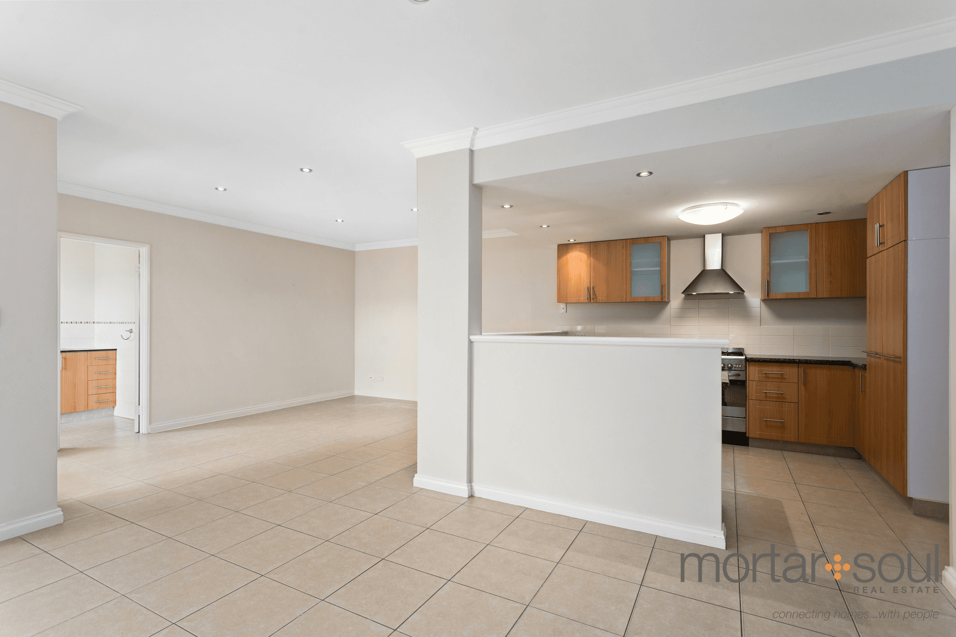 Unit 4/330 Scarborough Beach Rd, Innaloo, WA 6018