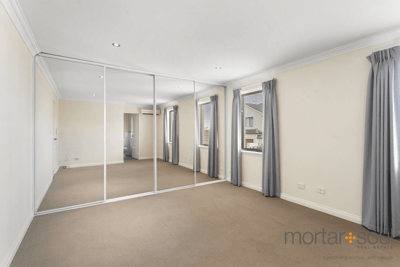 Unit 4/330 Scarborough Beach Rd, Innaloo, WA 6018