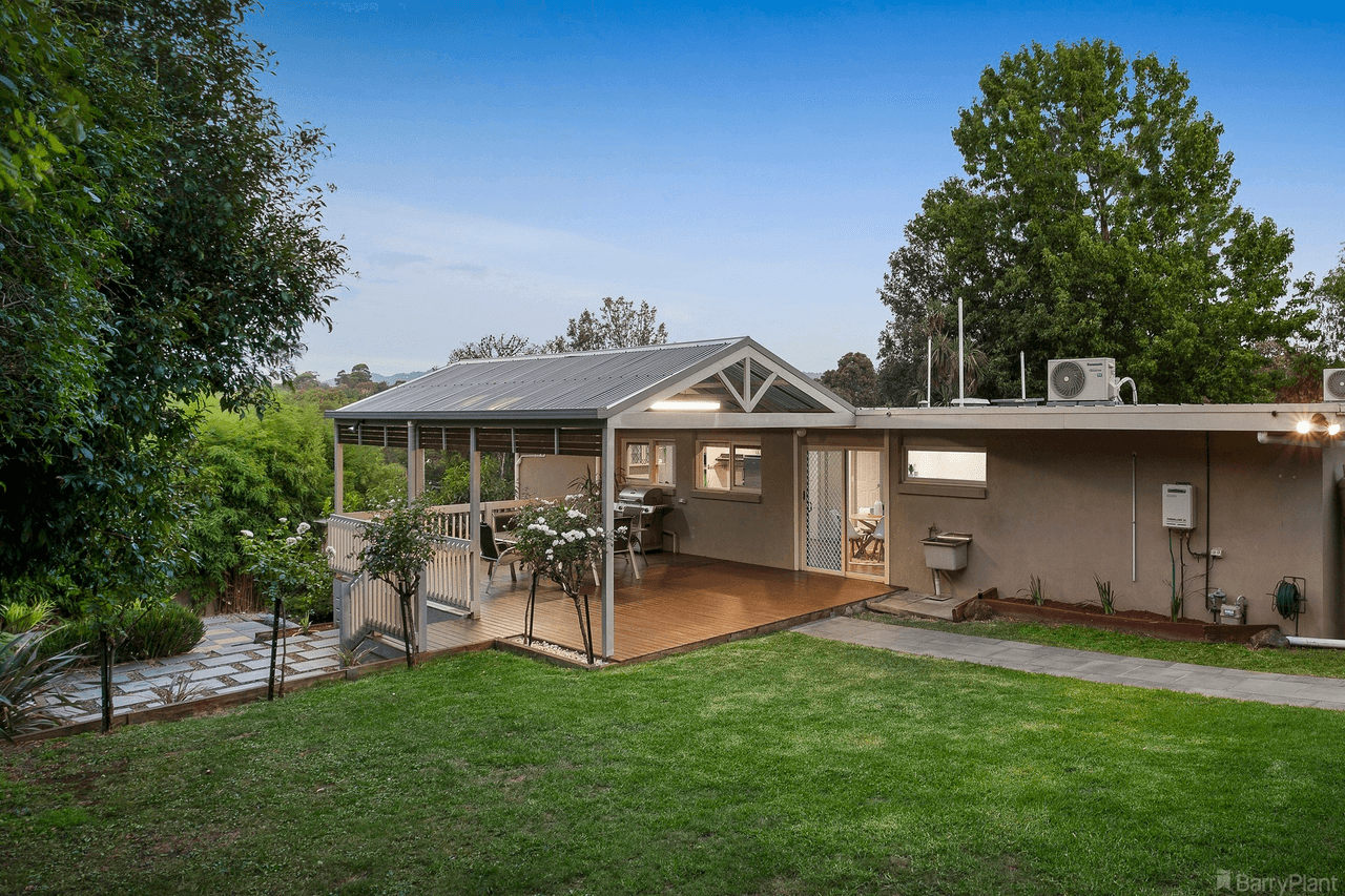 25 Long View Road, Croydon South, VIC 3136