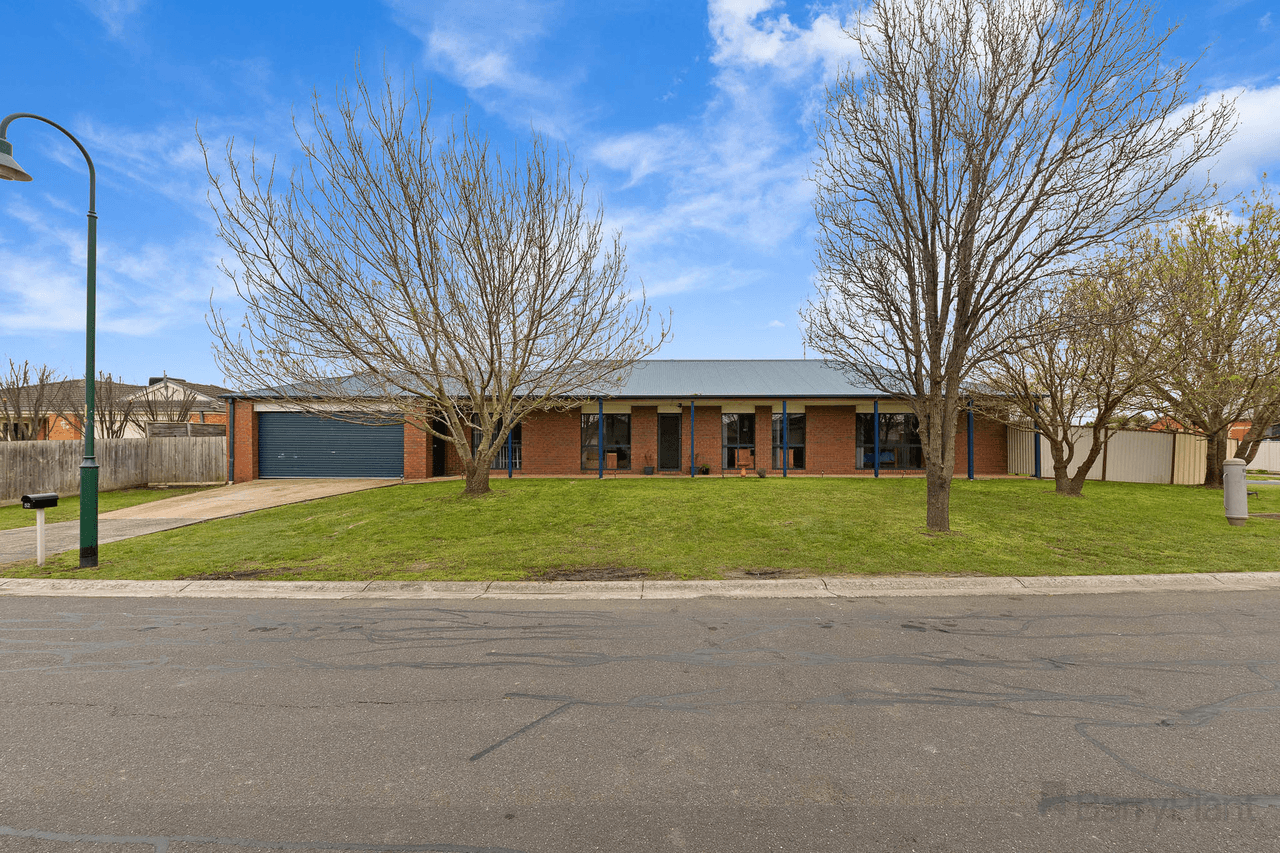 52 Grand Arch Way, Berwick, VIC 3806