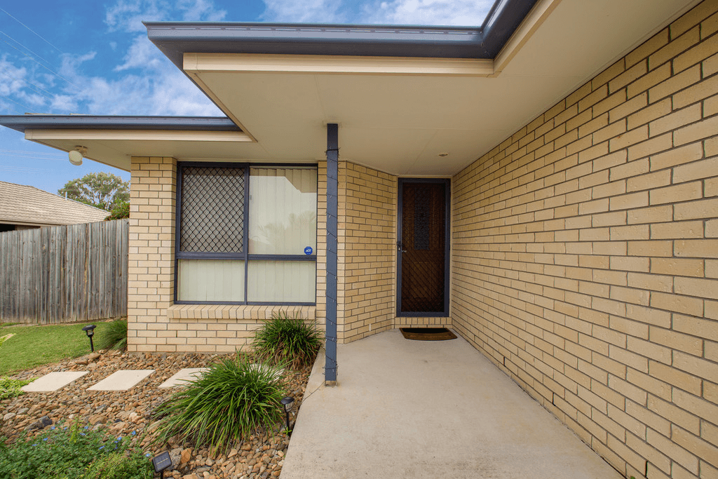 6 Rule Drive, BUNDAMBA, QLD 4304