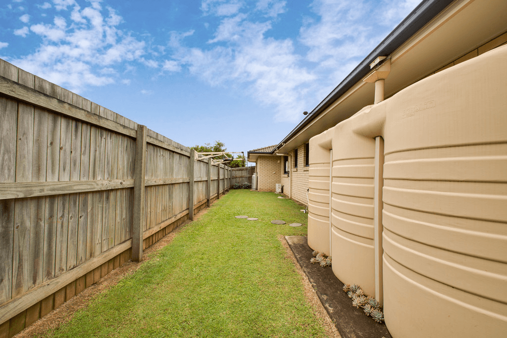 6 Rule Drive, BUNDAMBA, QLD 4304