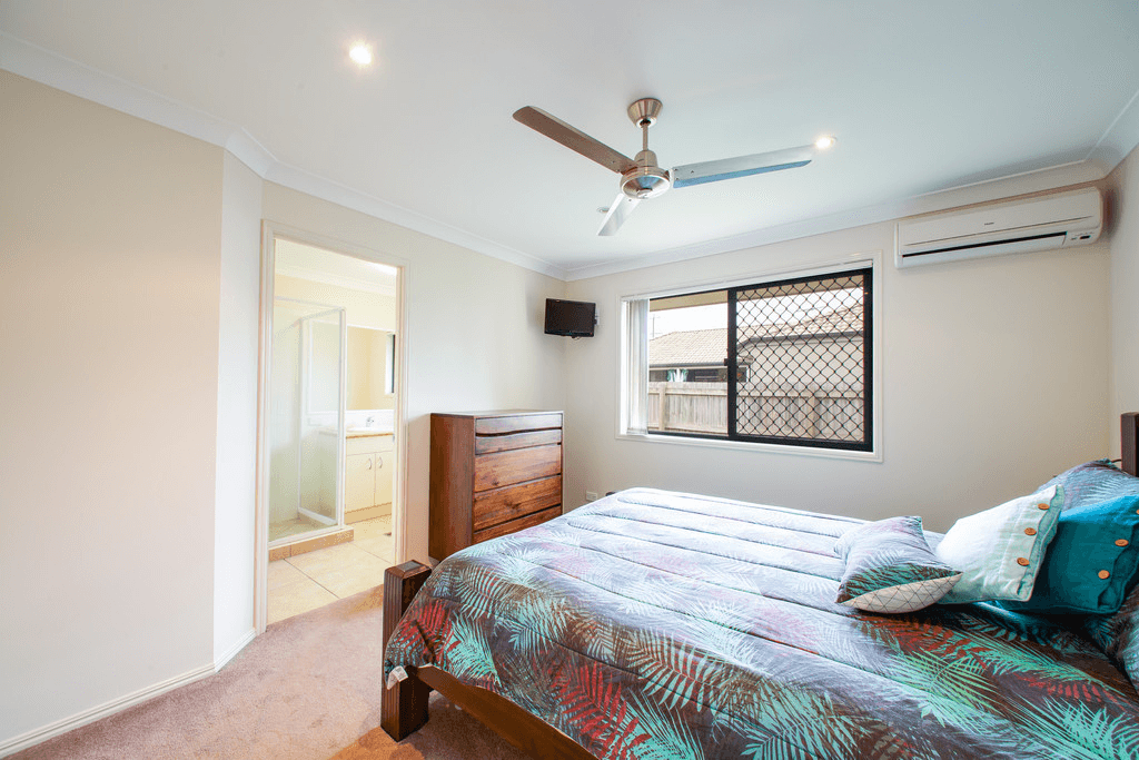 6 Rule Drive, BUNDAMBA, QLD 4304