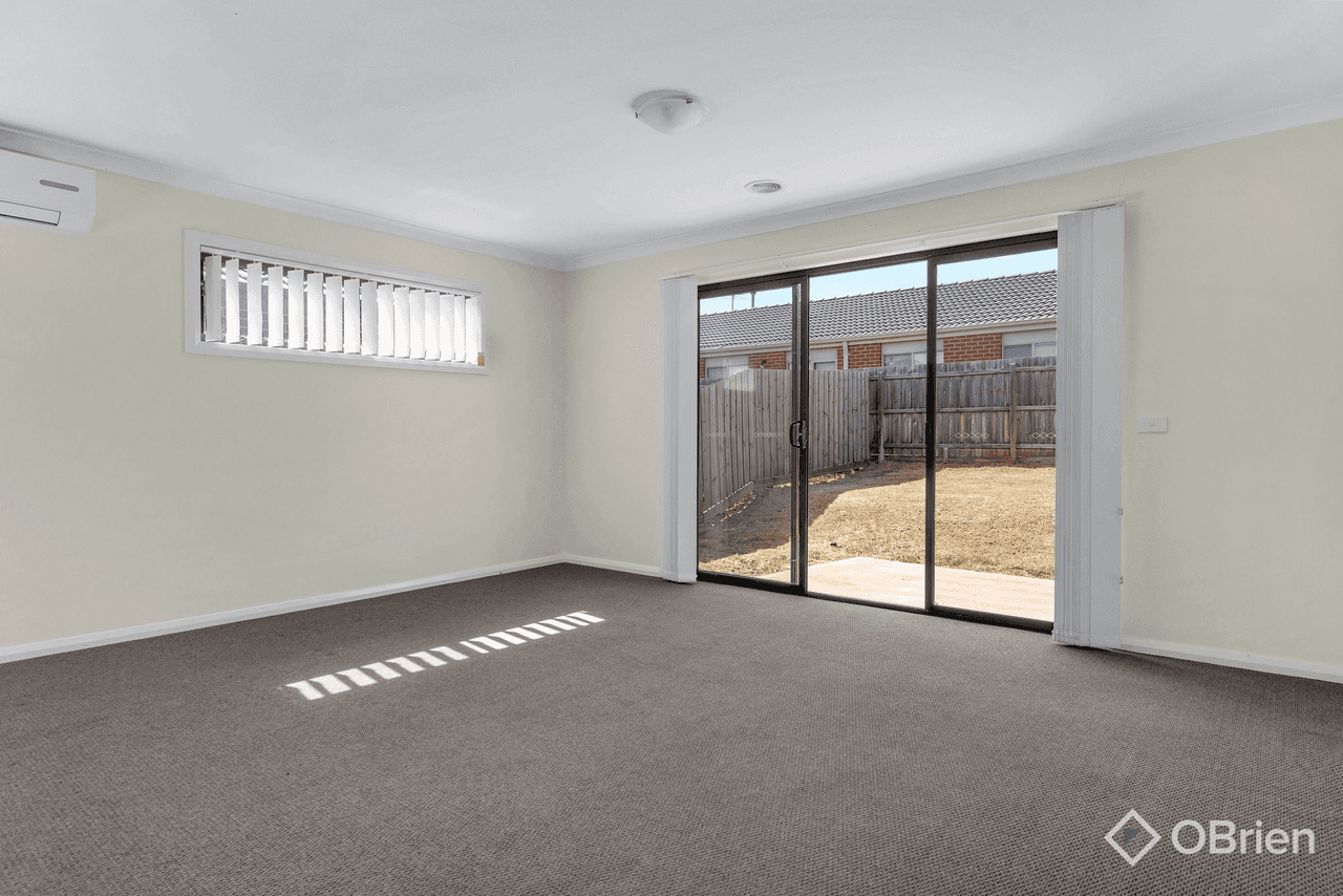 15 Clarice Crescent, Brookfield, VIC 3338