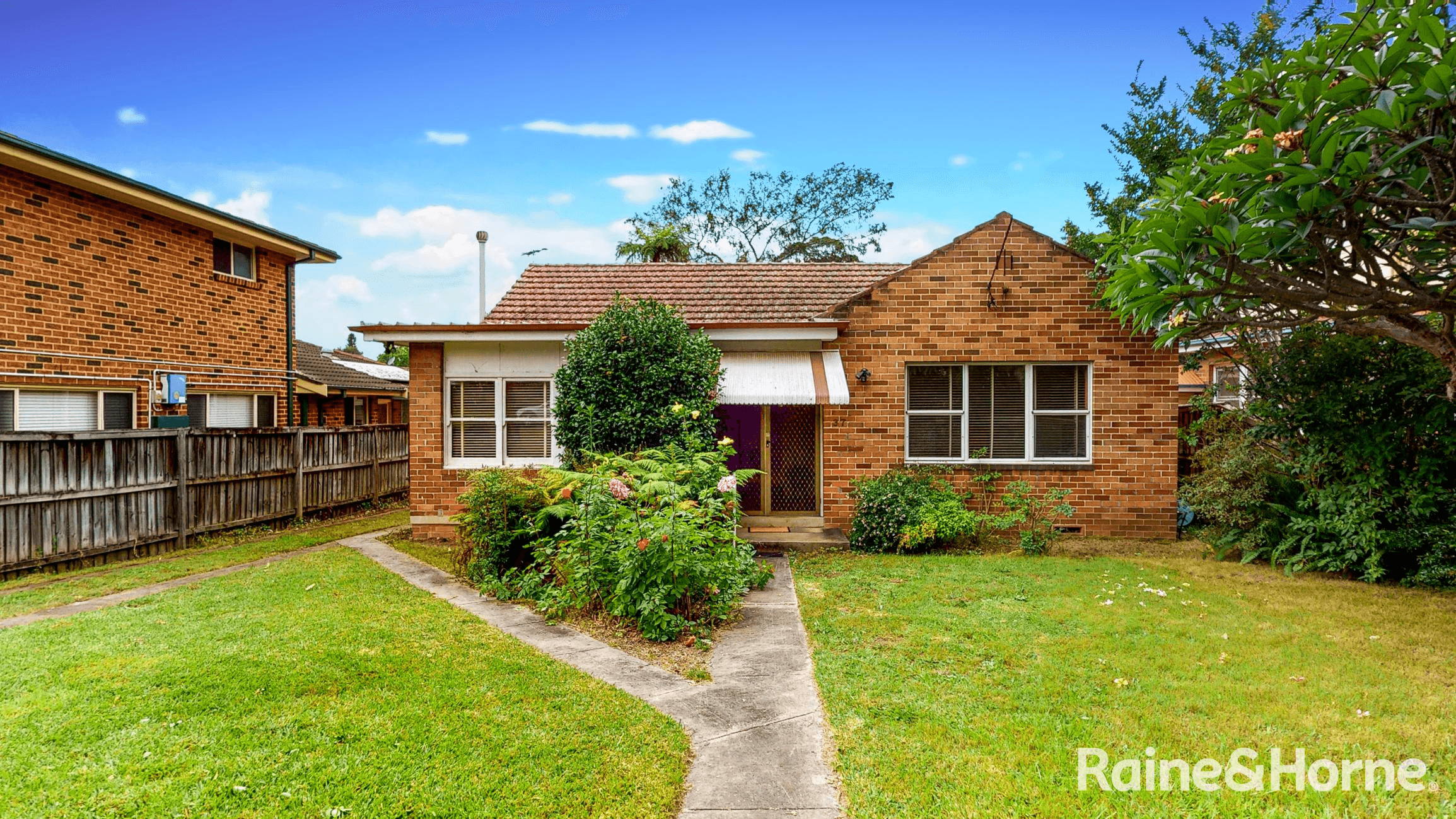 37 Cecil Street, DENISTONE EAST, NSW 2112