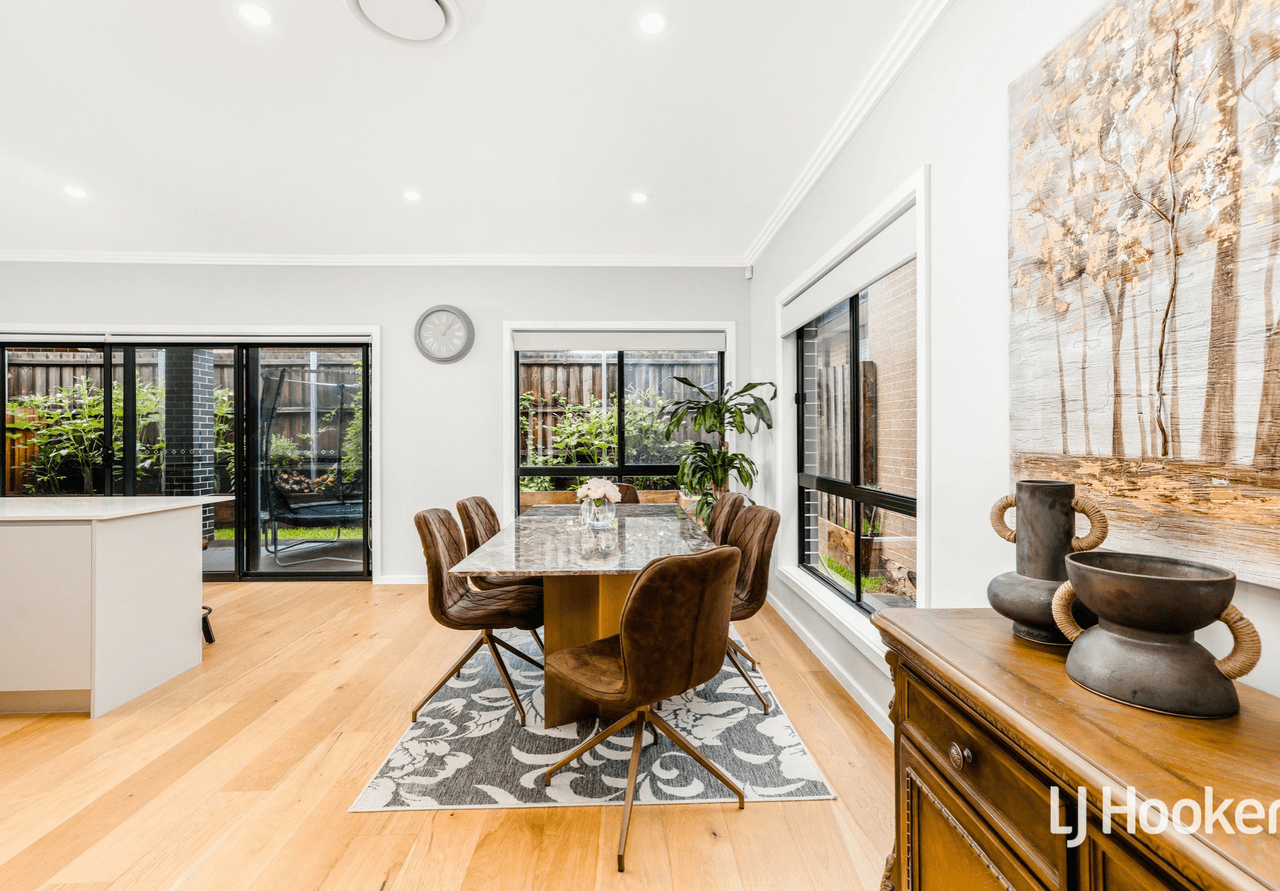 24 Sandra Street, GRANTHAM FARM, NSW 2765