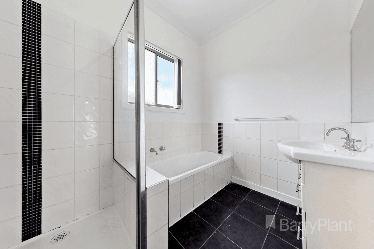 1/114 Biggs Street, St Albans, VIC 3021