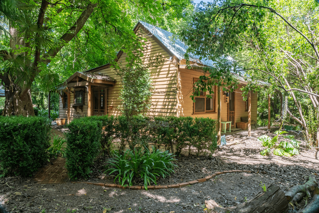 19-21 Maude Street, MYRTLEFORD, VIC 3737