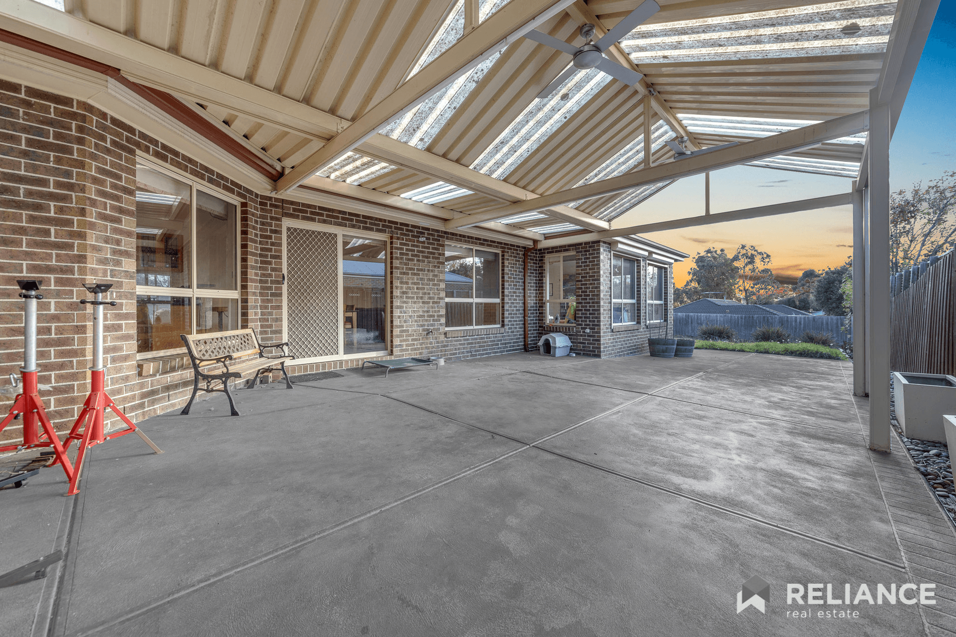 14 Claret Ash Drive, Sunbury, VIC 3429