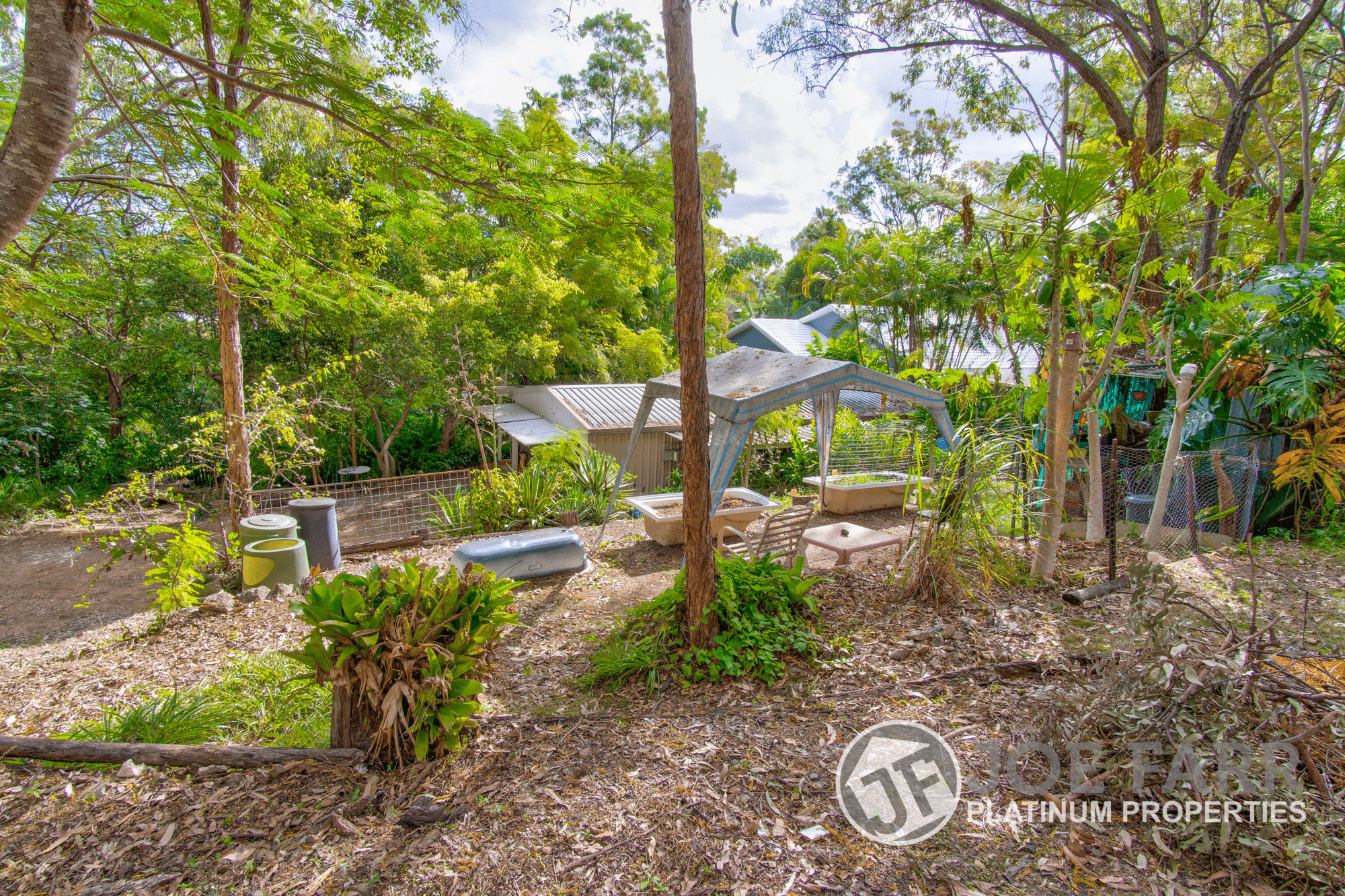 15 HELENSVALE ROAD, HELENSVALE, QLD 4212