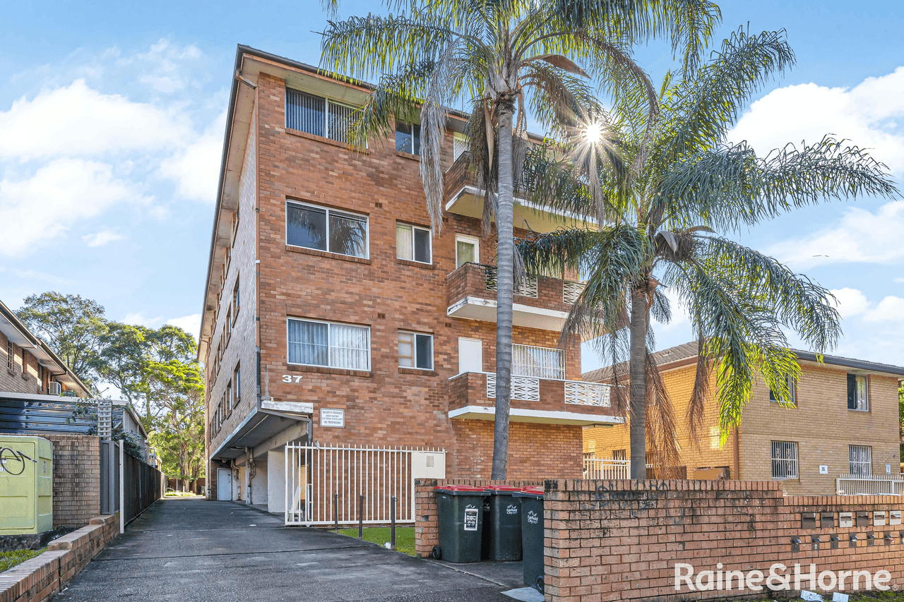 4/37 Hill Street, CABRAMATTA, NSW 2166